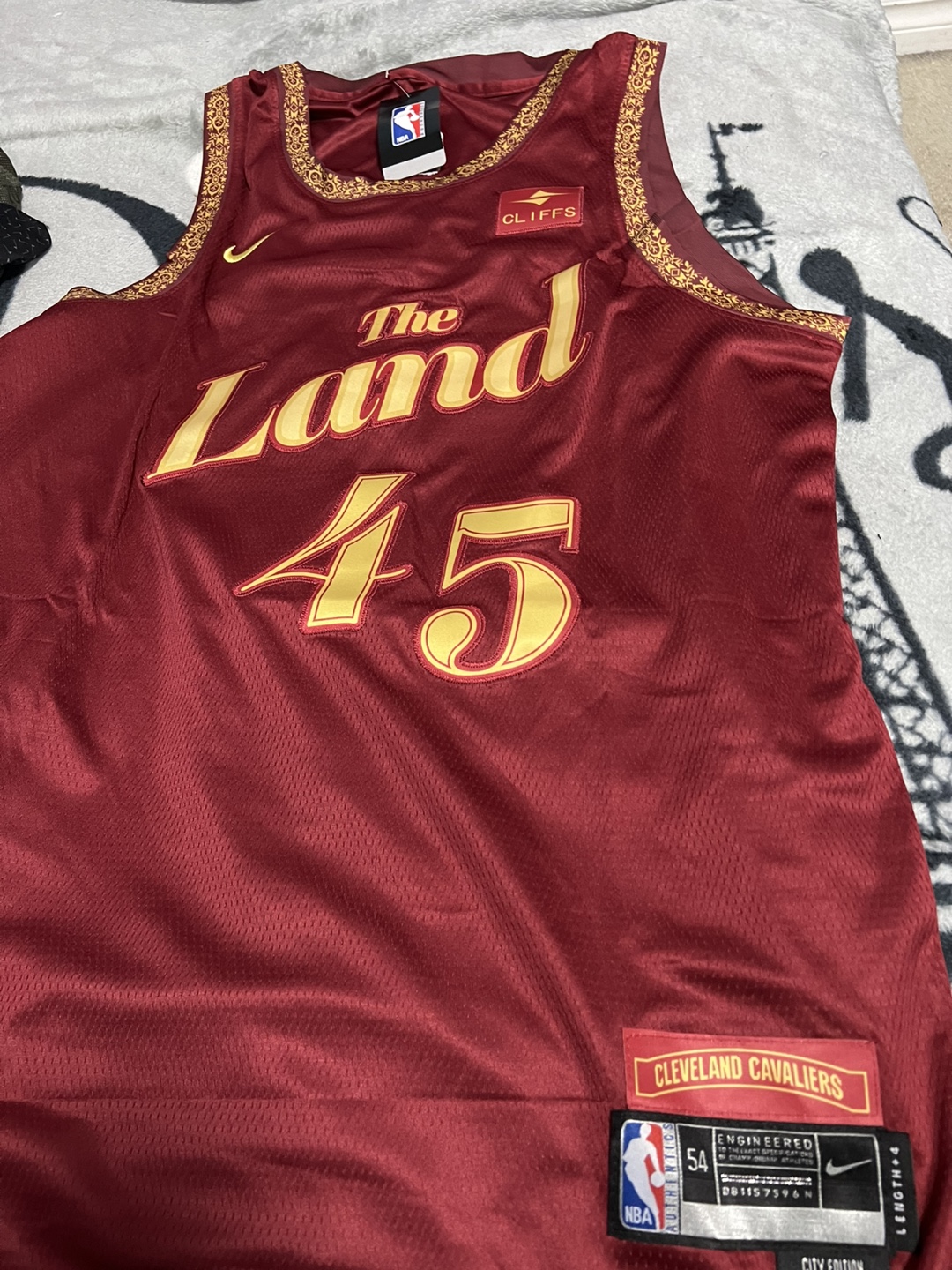 Mitchell Cleveland Cavaliers Jersey Size 54