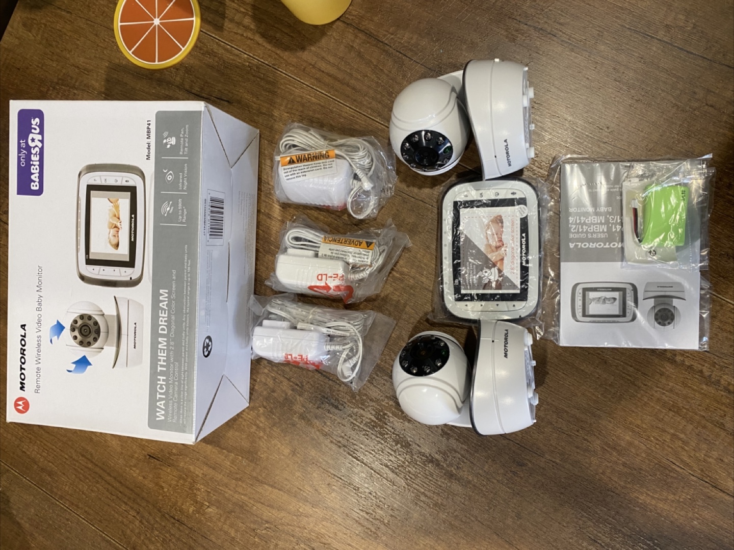 Brand new Motorola MBP41-2 Video Baby Monitor – Dual Camera Set