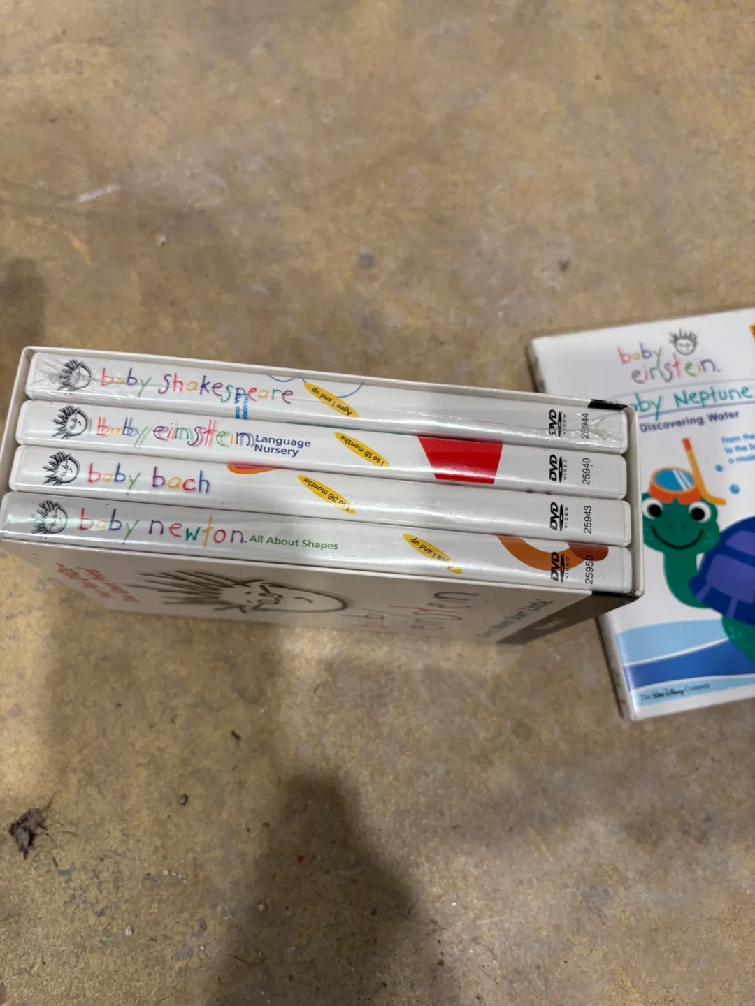 Baby Einstein DVDs - Baby Shakespeare, Bach, Neptune image indicator(2)