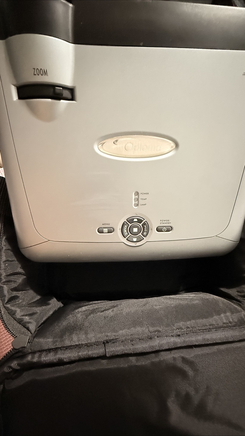 Optoma Projector with Cables & Carry Case - photo 2