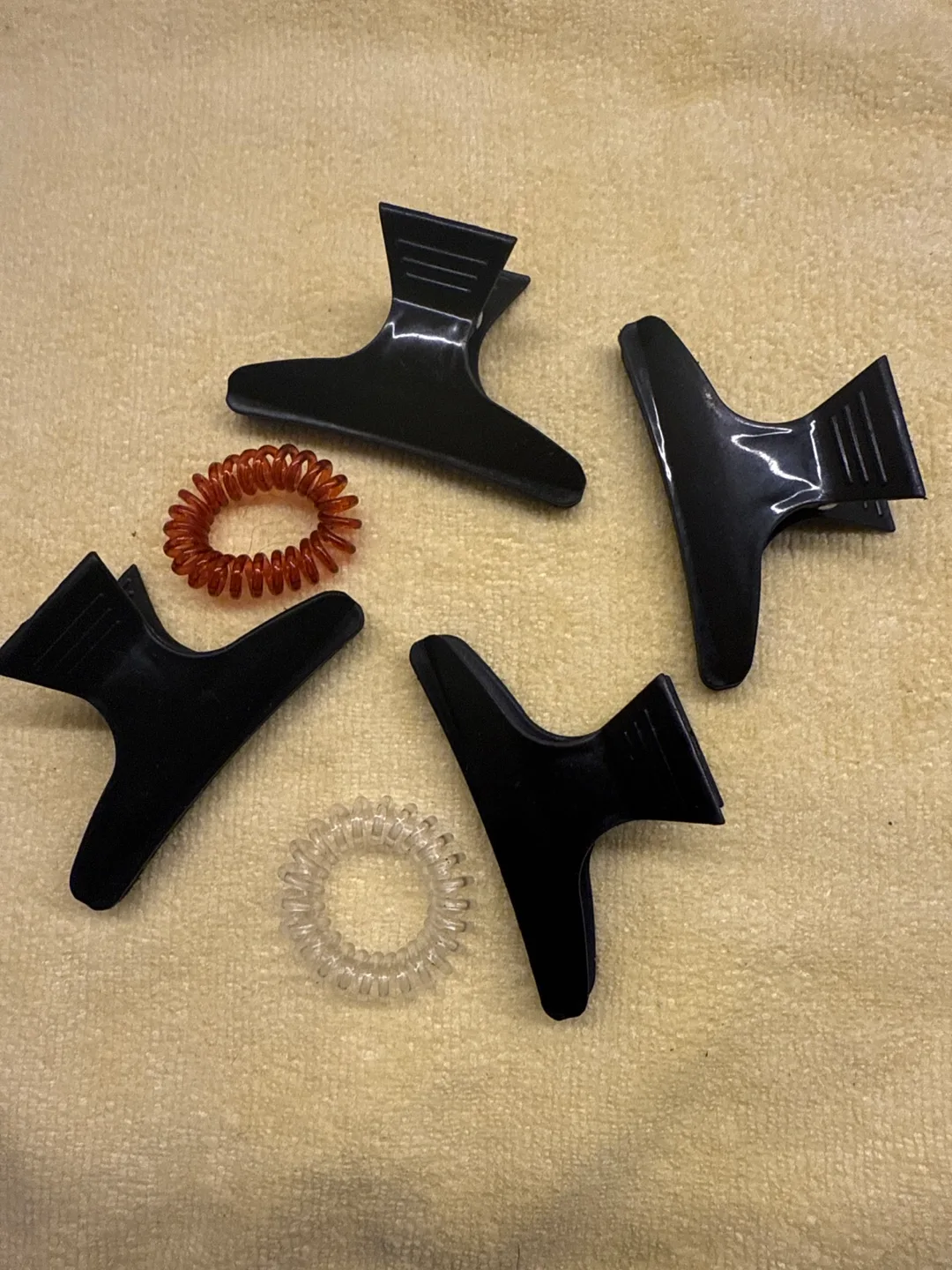 Hair Clips & Spiral Hair Ties Set thumbnail