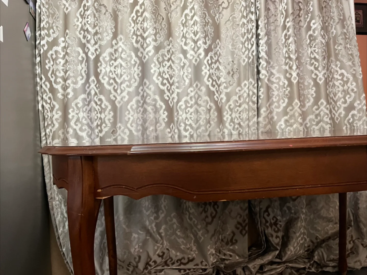 Wooden Dining Table image indicator(6)