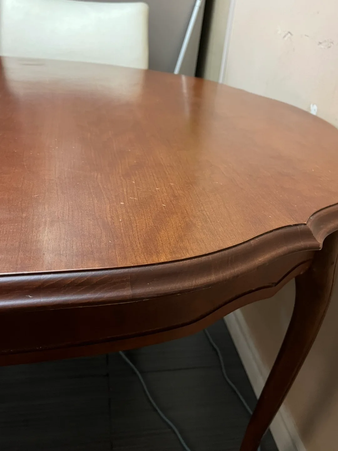 Wooden Dining Table image indicator(3)