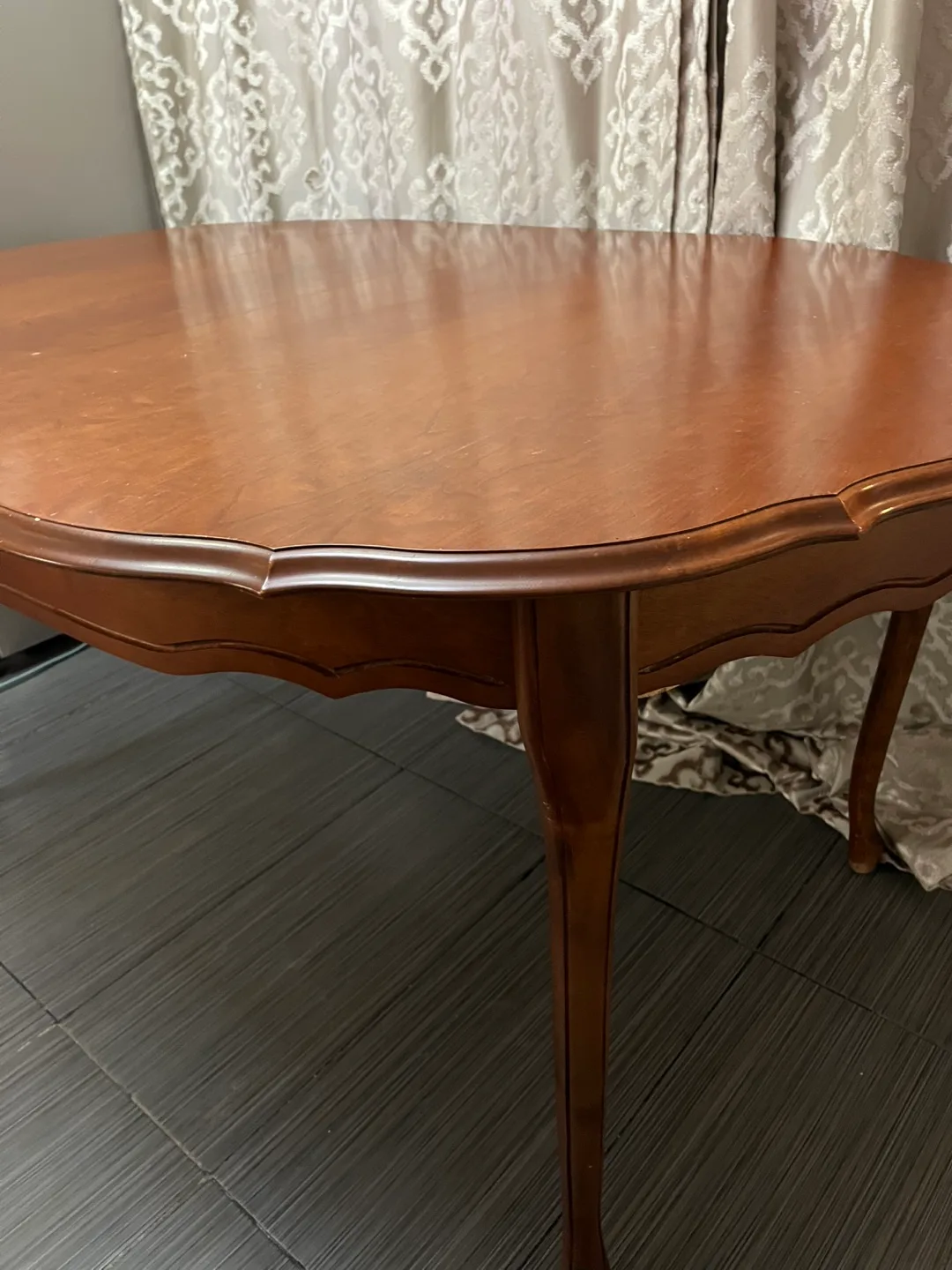 Wooden Dining Table image indicator(7)