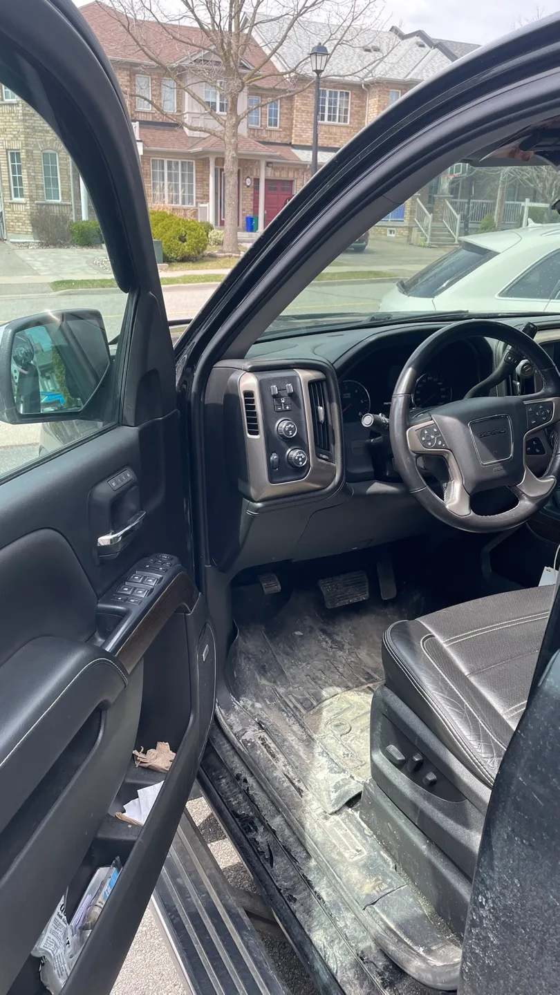 GMC Sierra Denali Truck image indicator(6)