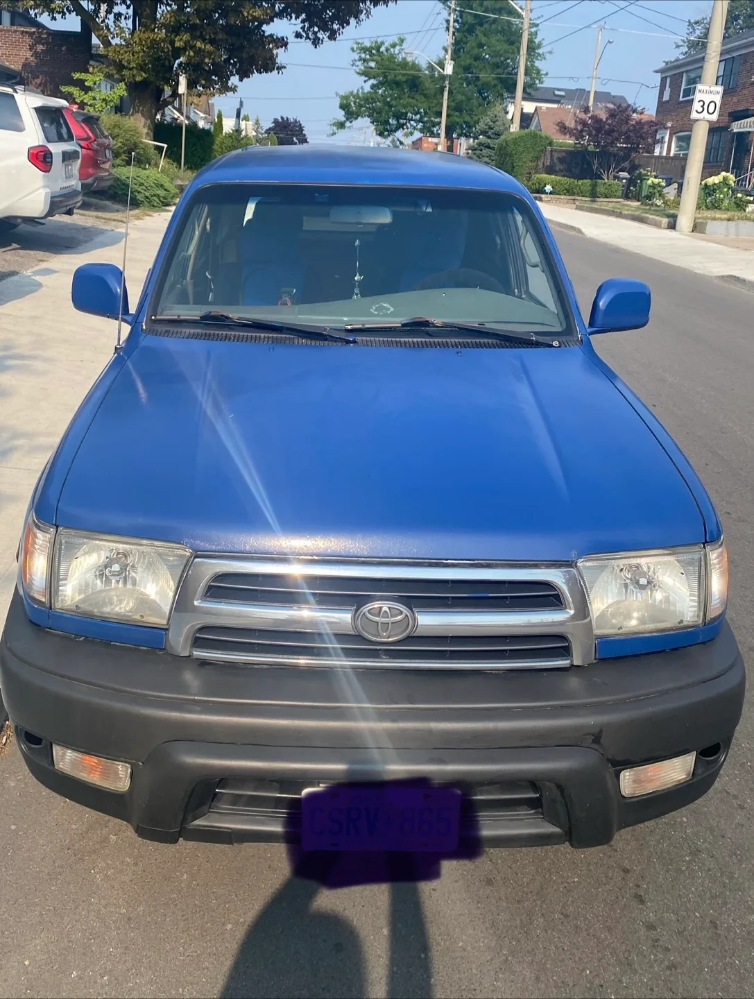 2000 Blue Toyota 4Runner thumbnail