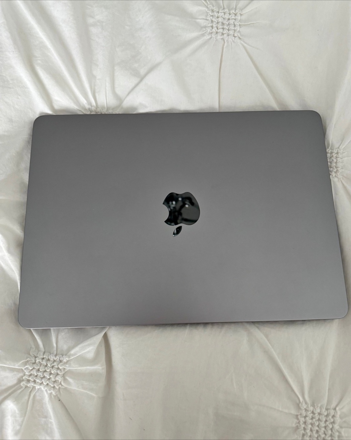 MacBook Air 13.6-inch M2 Chip - Like New! - photo 5