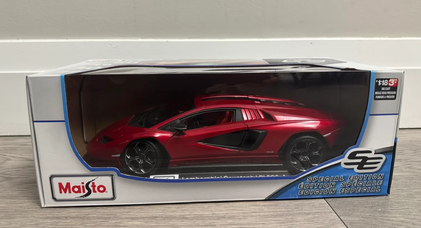 🧡Maisto Lamborghini Countach LPI 800-4 Diecast 1:18 (NEW) 🧡 thumbnail