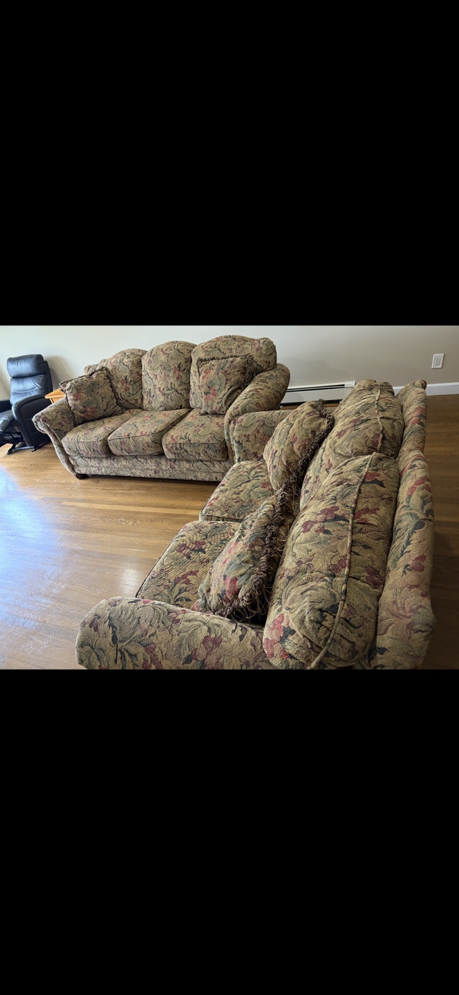 Floral Pattern Sofa and Loveseat Set - photo 5
