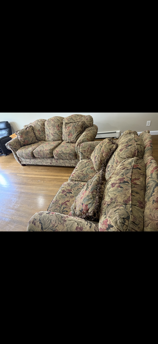 Floral Pattern Sofa and Loveseat Set - photo 4