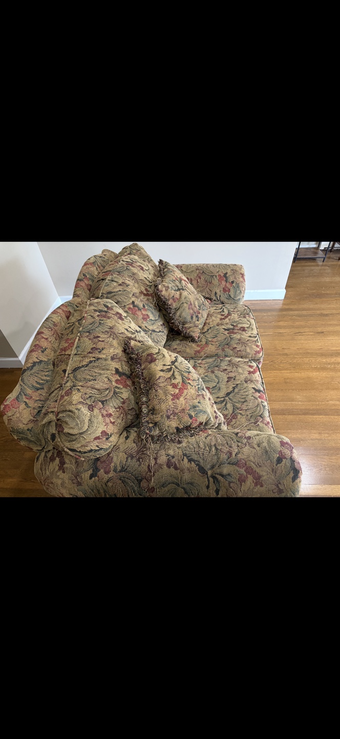 Floral Pattern Sofa and Loveseat Set - photo 2