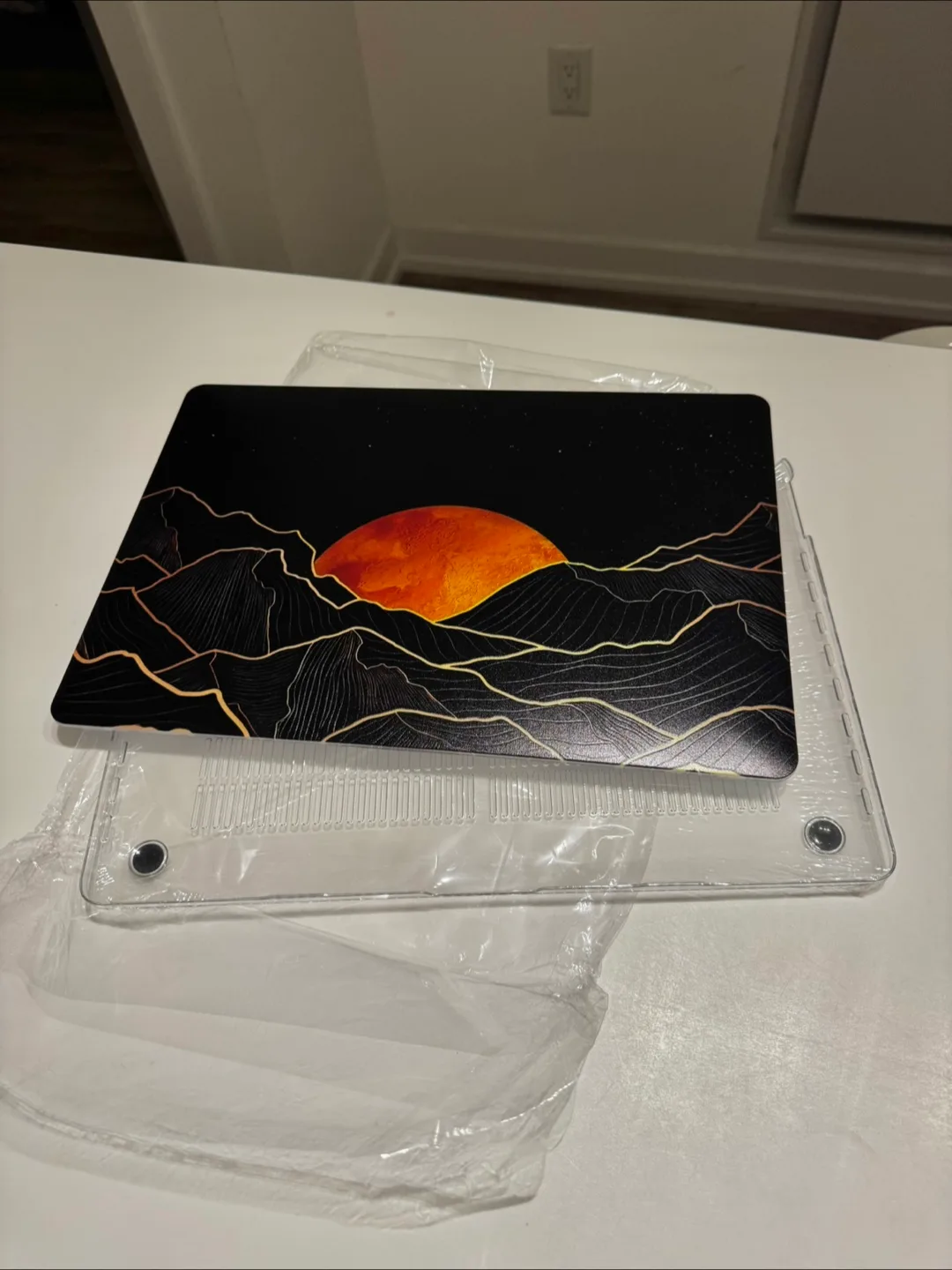 MacBook Pro 16" Hard Shell Case thumbnail