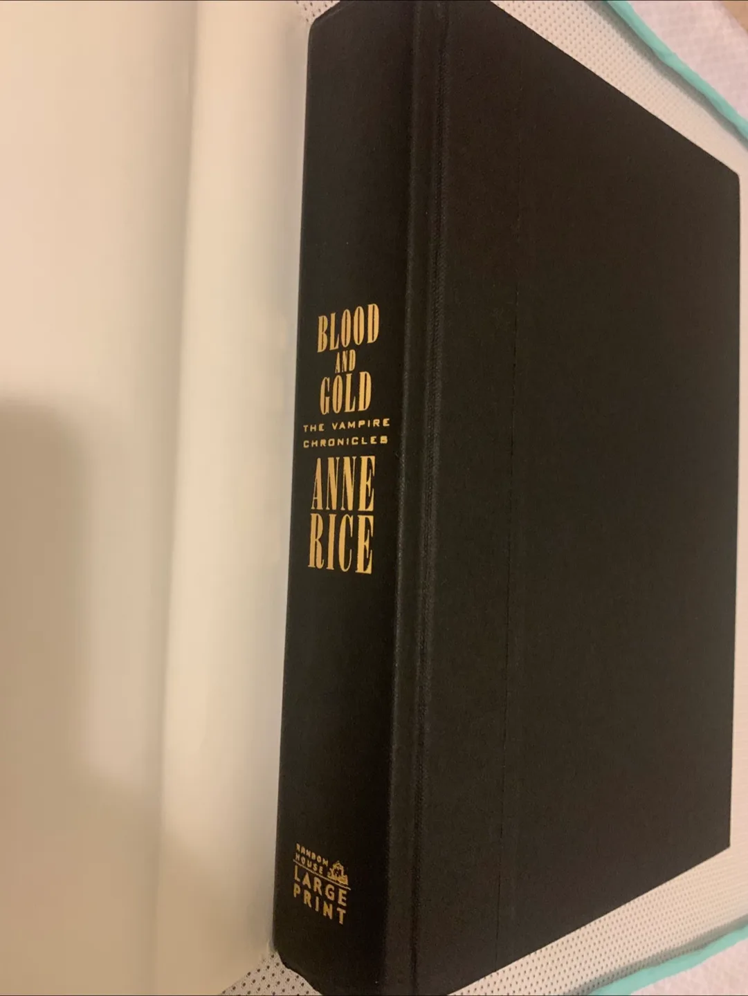 Blood and Gold by Anne Rice – Hardcover Vampire Chronicles image indicator(4)