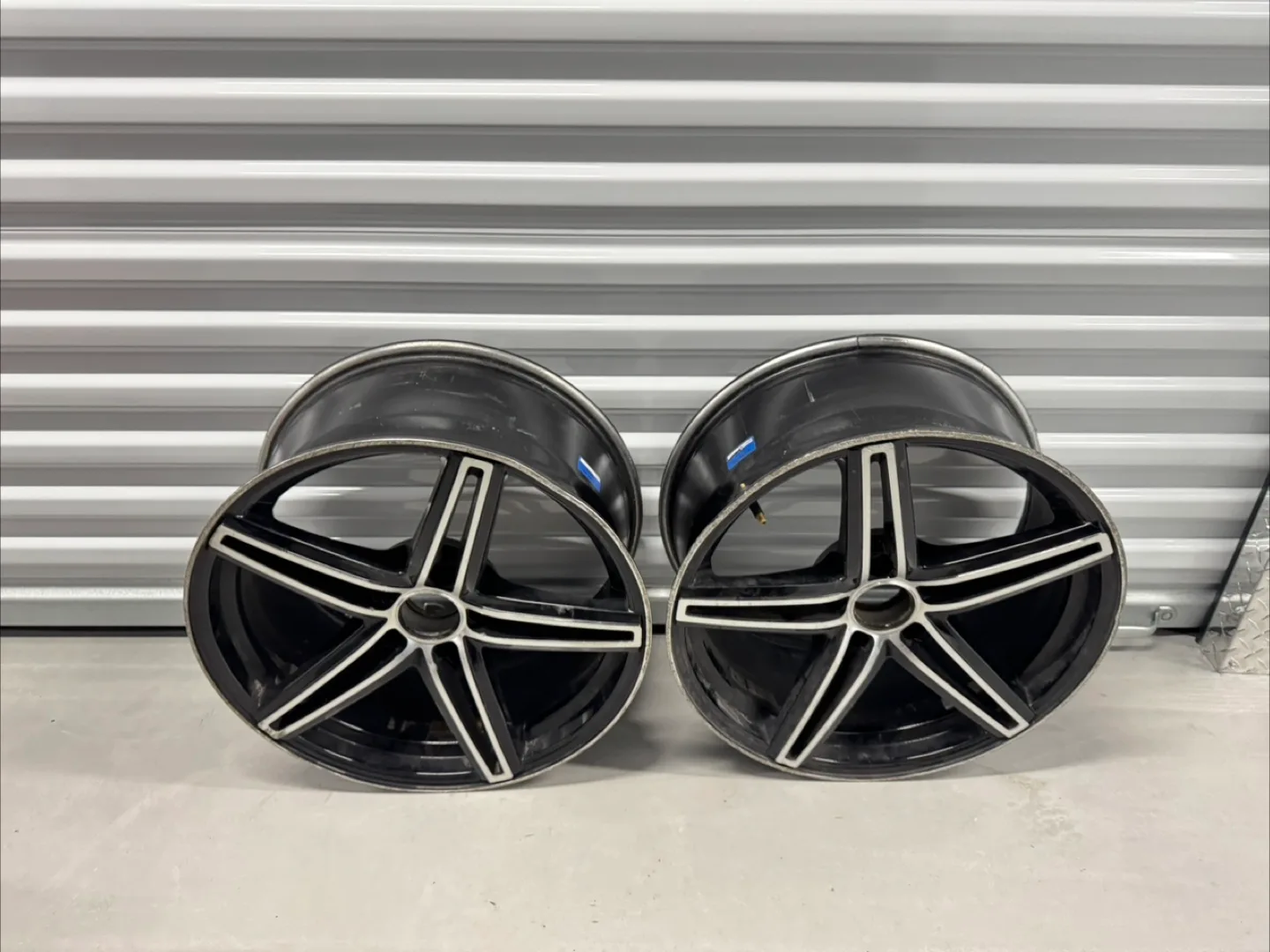 Set of Black & Silver Rims 18 inch (5 x 114.3) image indicator(2)