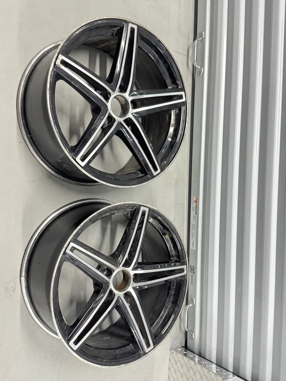 Set of Black & Silver Rims 18 inch (5 x 114.3) image indicator(3)