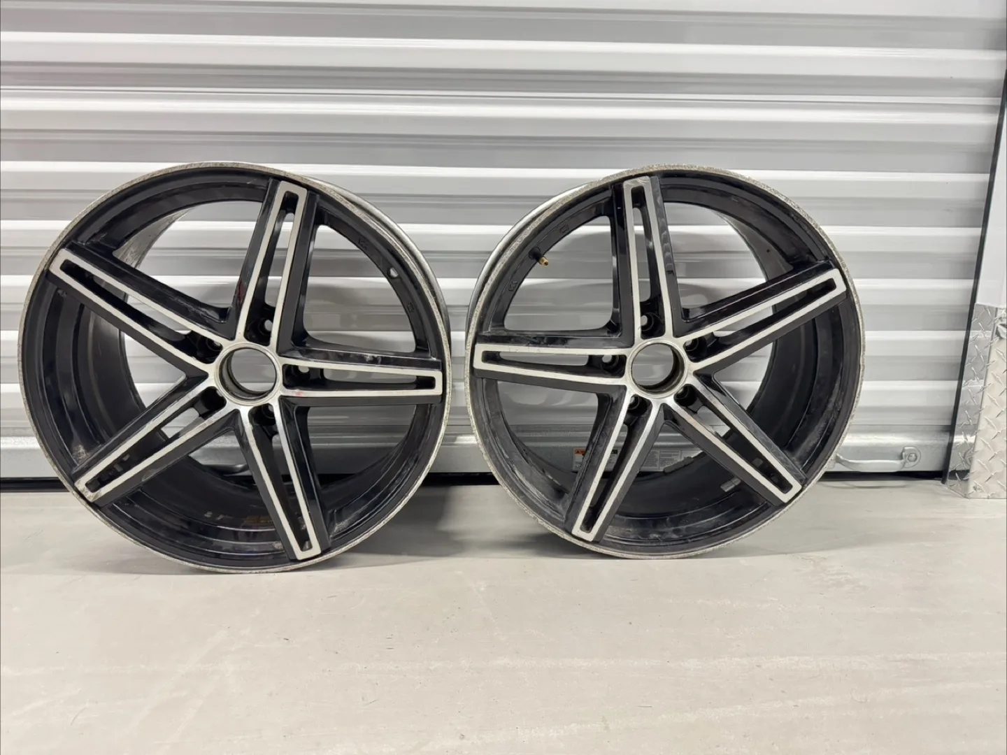 Set of Black & Silver Rims 18 inch (5 x 114.3) image indicator(8)