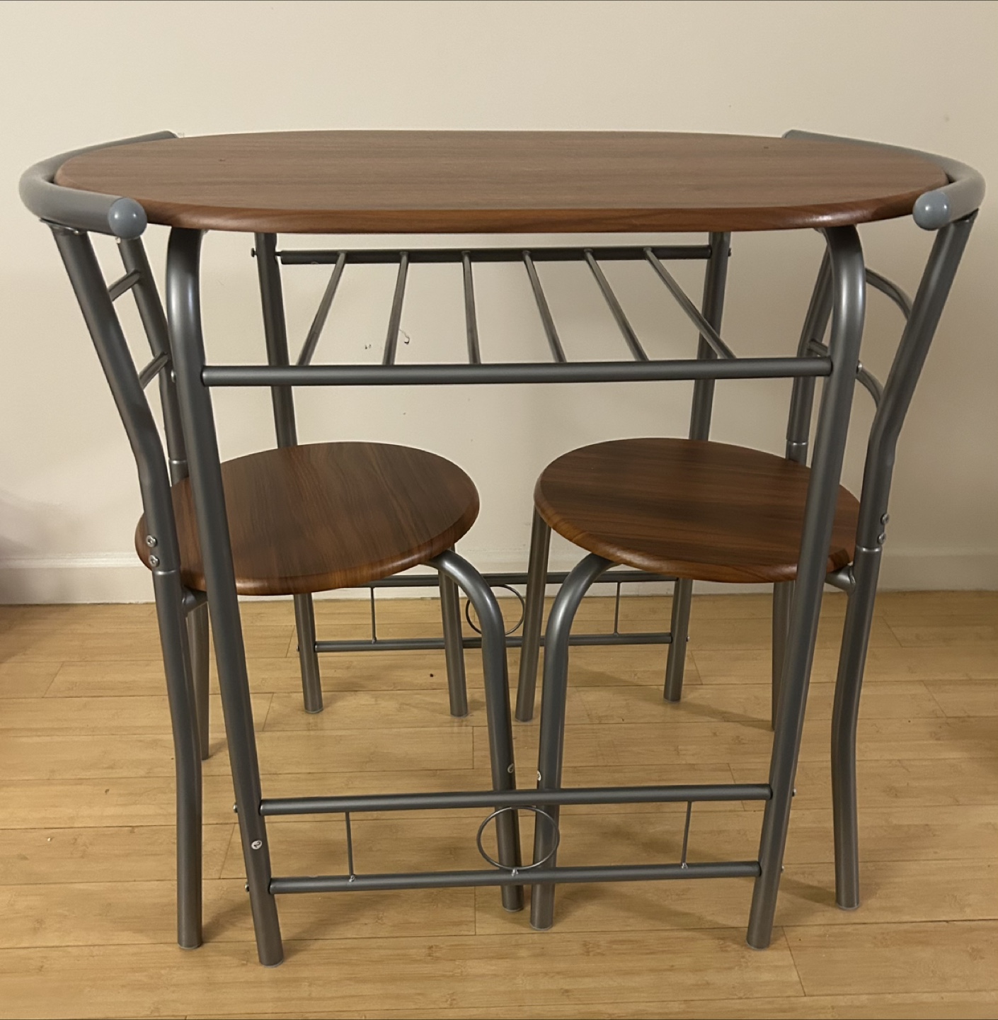 Cute 3-Piece Dining Set - Table & 2 Chairs - photo 2