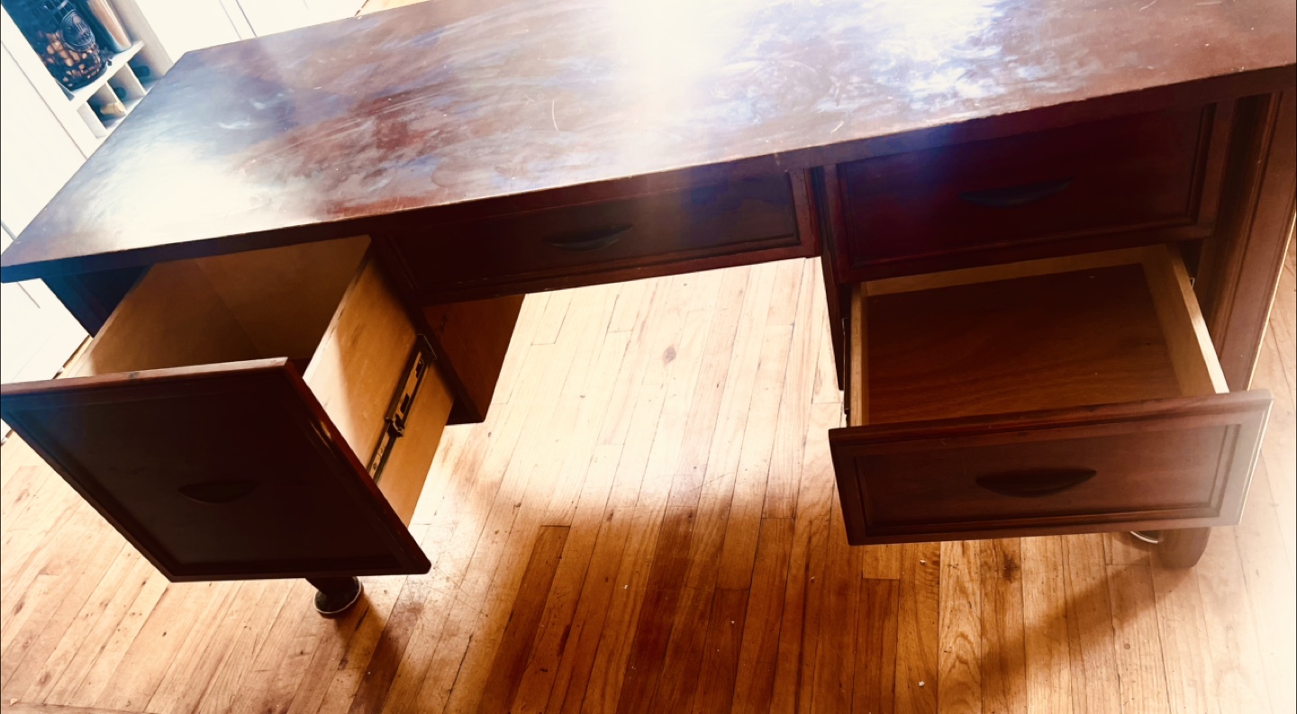 Aletto Desk - Walnut Finish