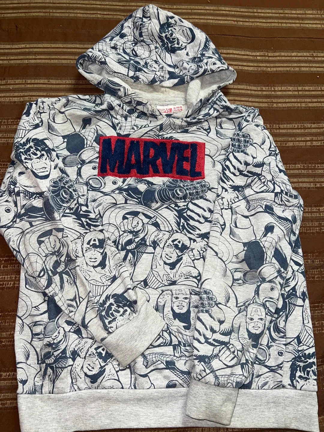 Marvel Hoodie - Size XL (14/16) thumbnail