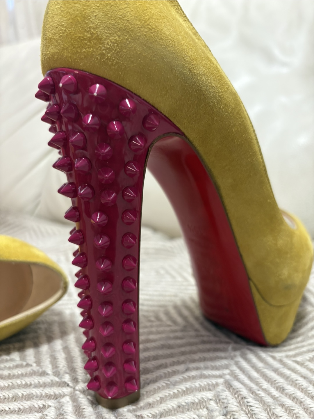 Christian Louboutin Yellow Suede pump, Size 39.5