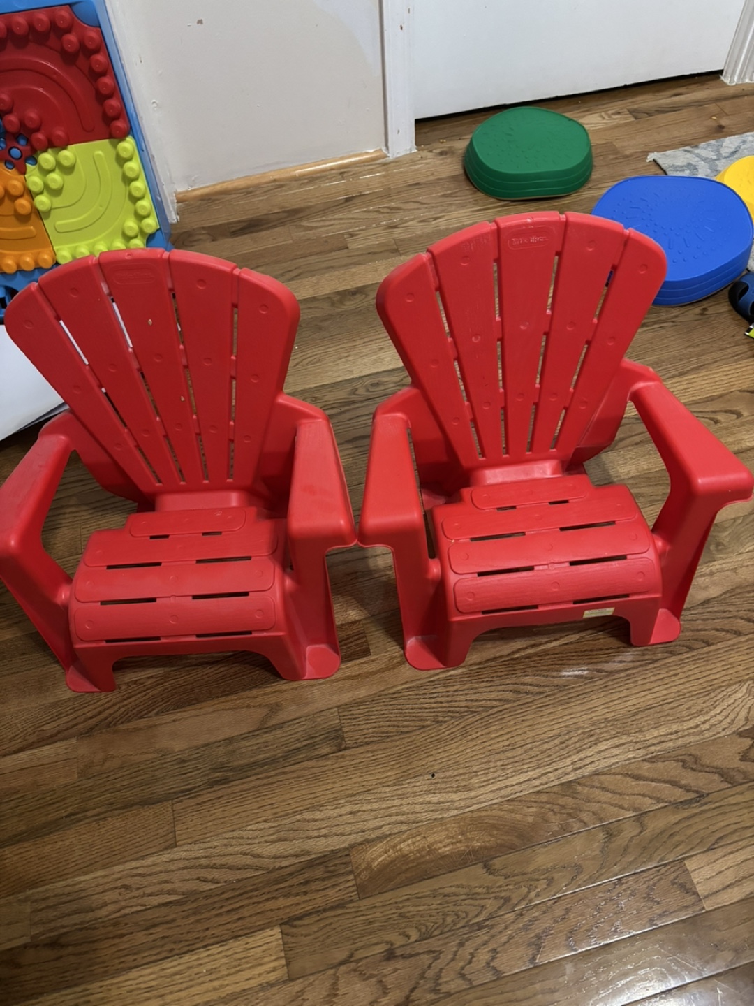 Little Tikes Red Adirondack Chairs (Set of 2)