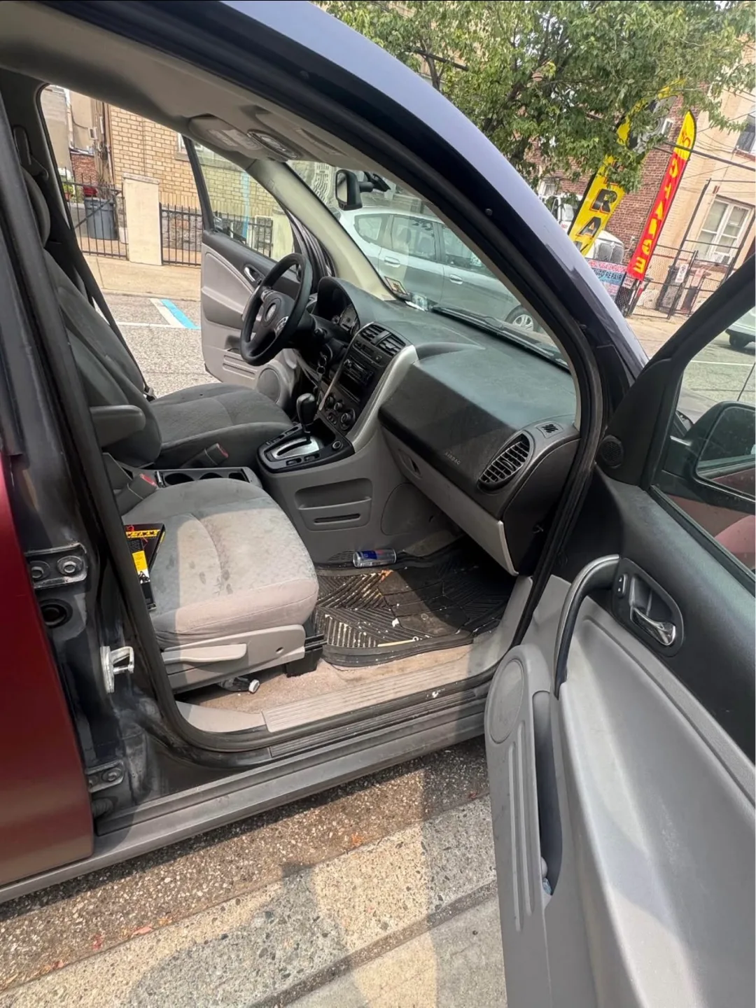 Saturn Vue SUV image indicator(6)