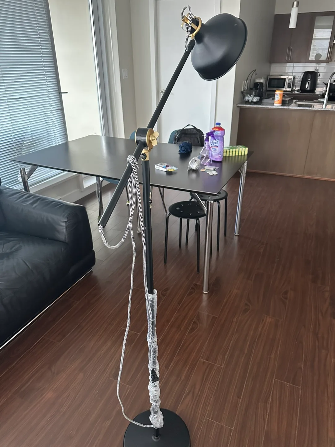 Black Floor Lamp image indicator(2)