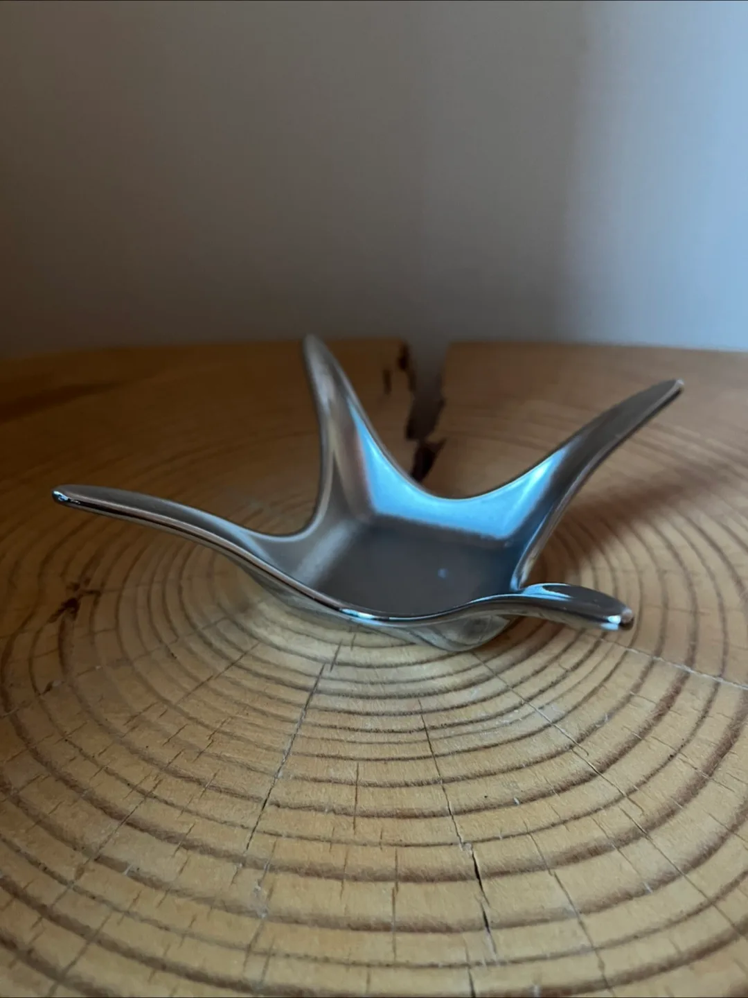 Umbra Minimalist Ring Holder thumbnail