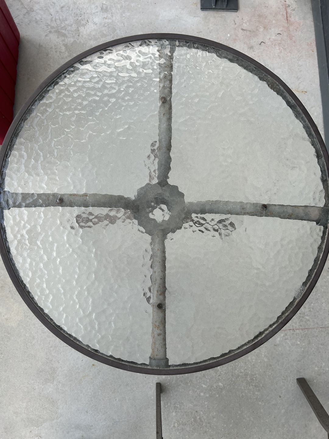 Round Glass Top Patio Table