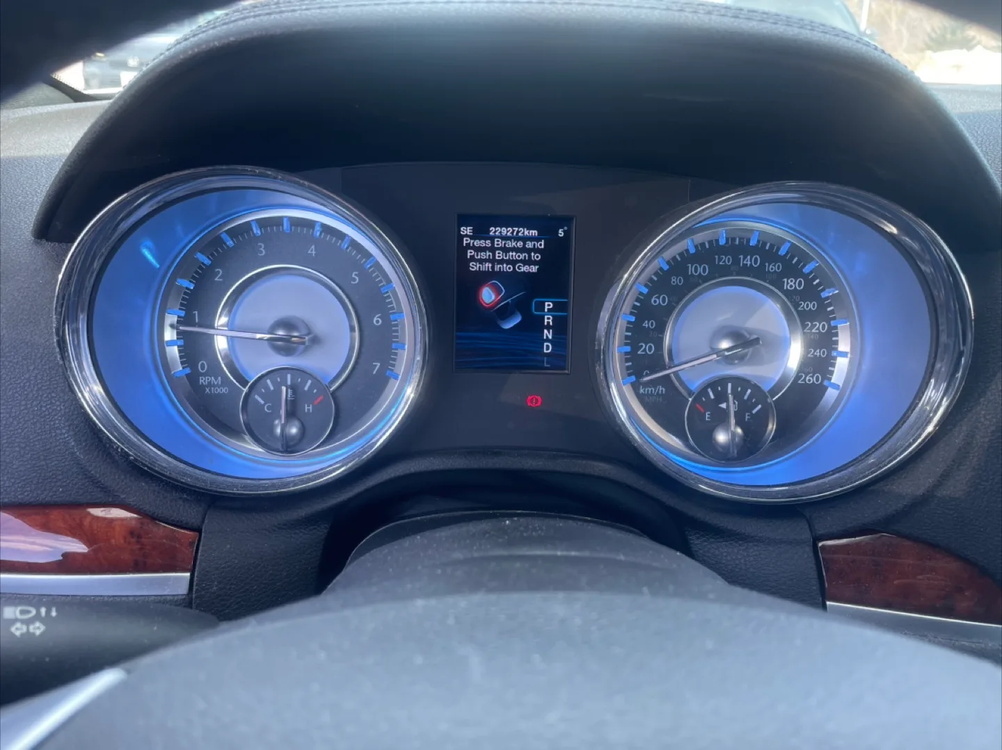 2012 Chrysler 300 Limited image indicator(8)