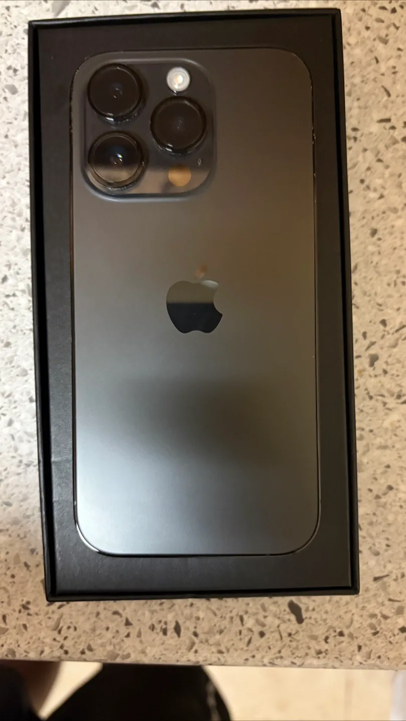 iPhone 14 Pro 128GB - Excellent Condition thumbnail