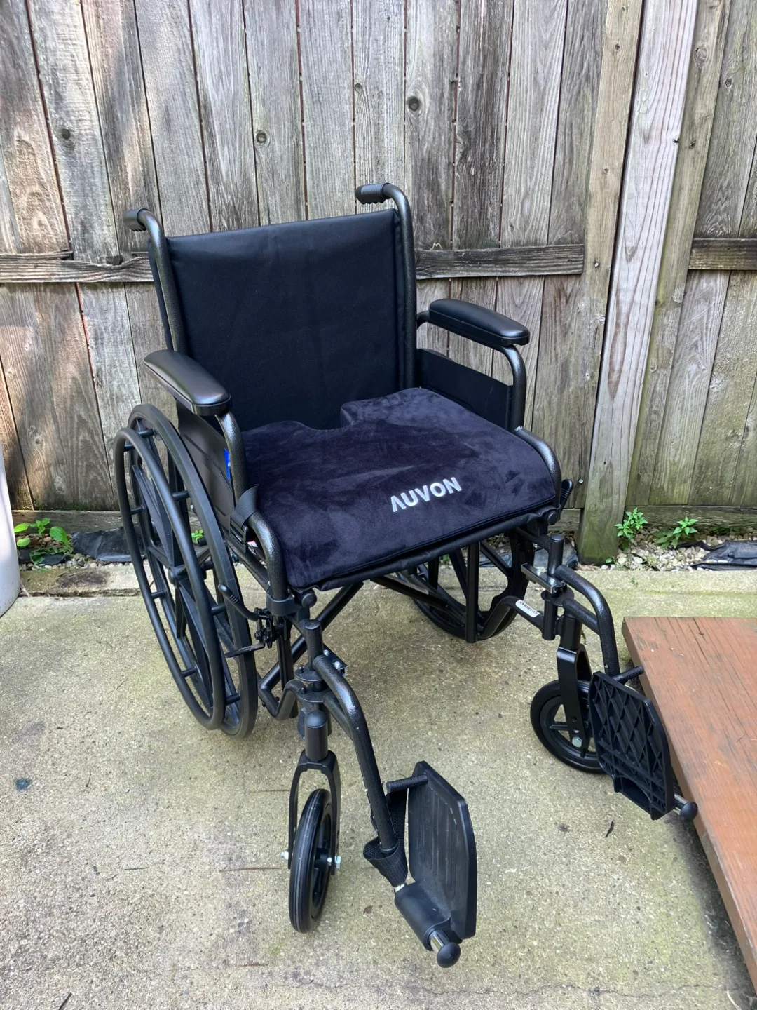 Foldable Medline Wheelchair With Auvon Memory Cushion - Like New image indicator(5)