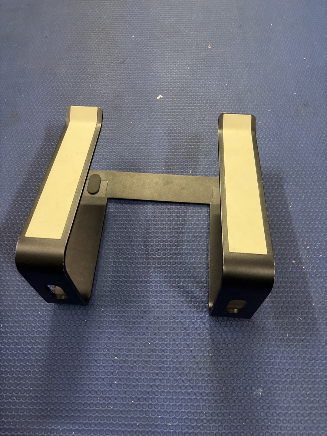 Laptop Stand - Adjustable & Portable - photo 3