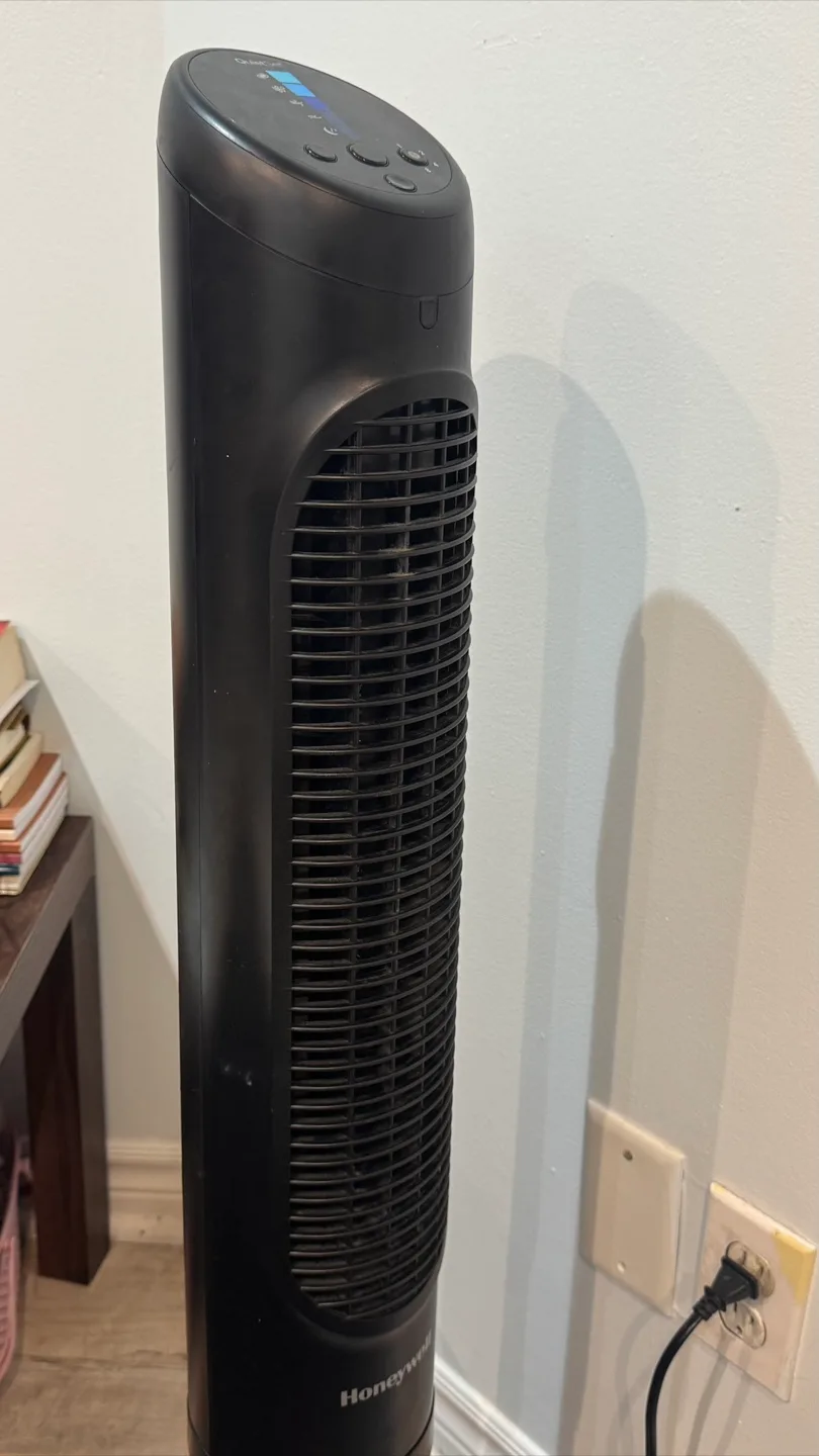 Honeywell QuietSet Tower Fan - Black thumbnail