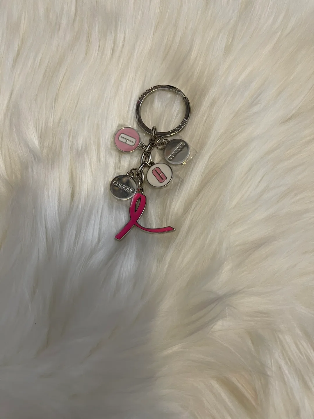 NEW/ Clinique Keychain breast Cancer Awareness Charm thumbnail