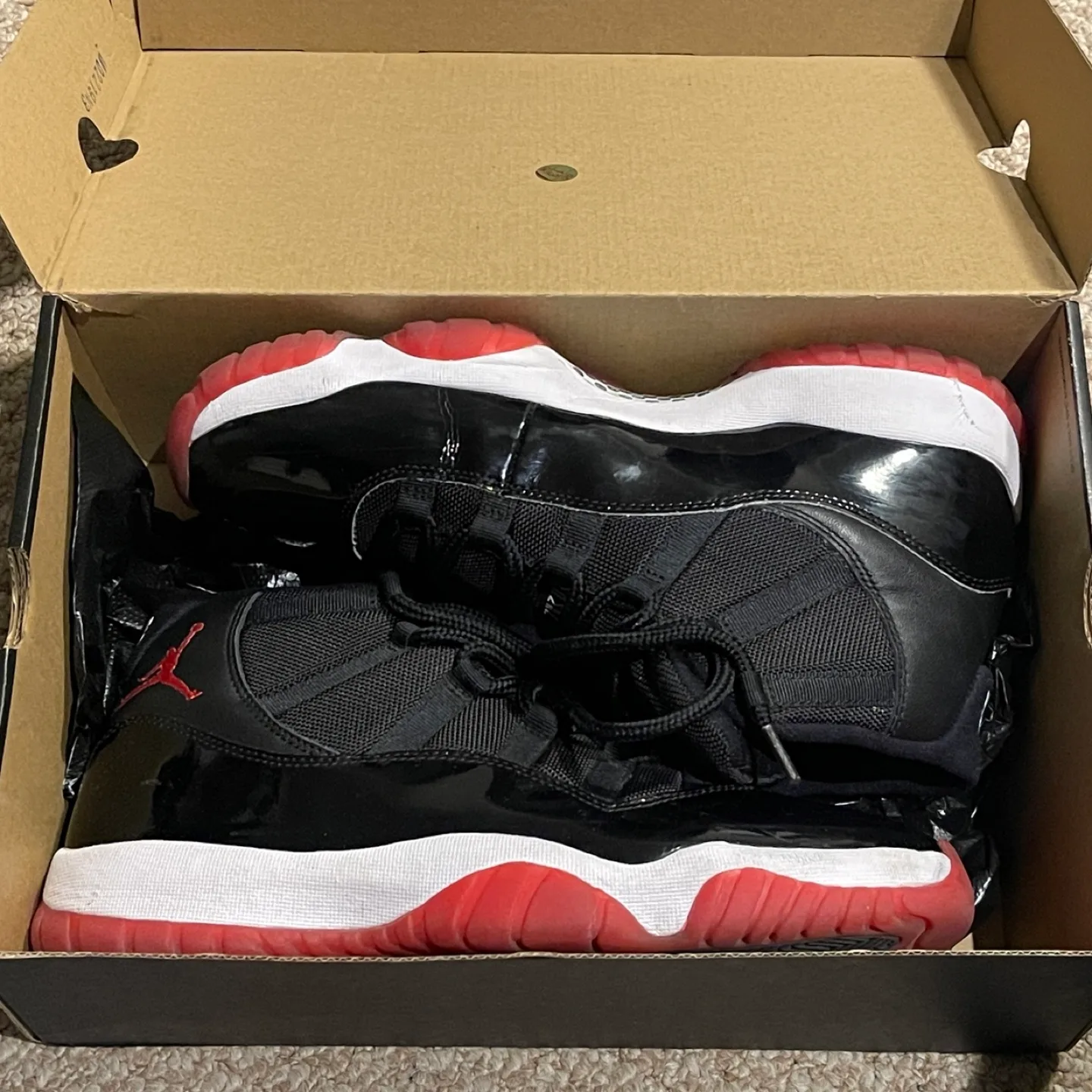 Air Jordan 11 Retro - Size 11 image indicator(2)