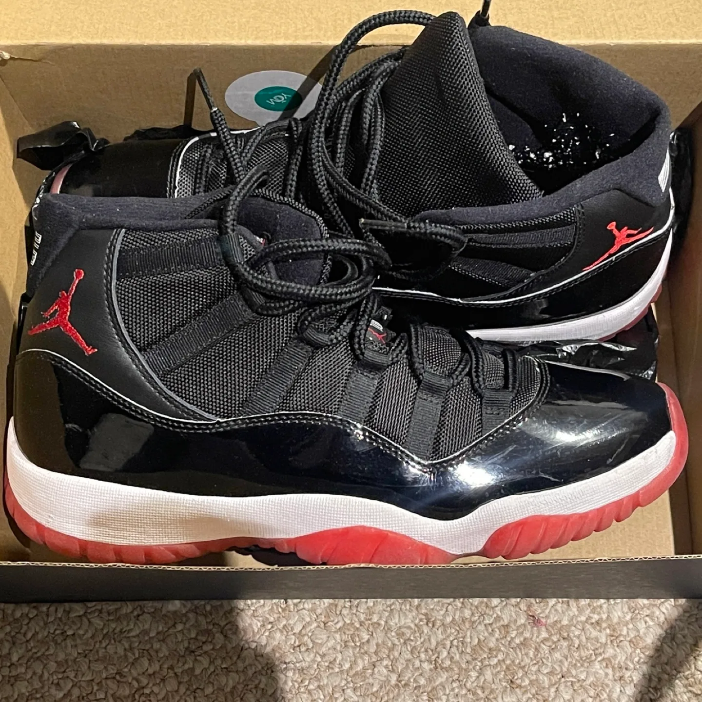 Air Jordan 11 Retro - Size 11 image indicator(3)