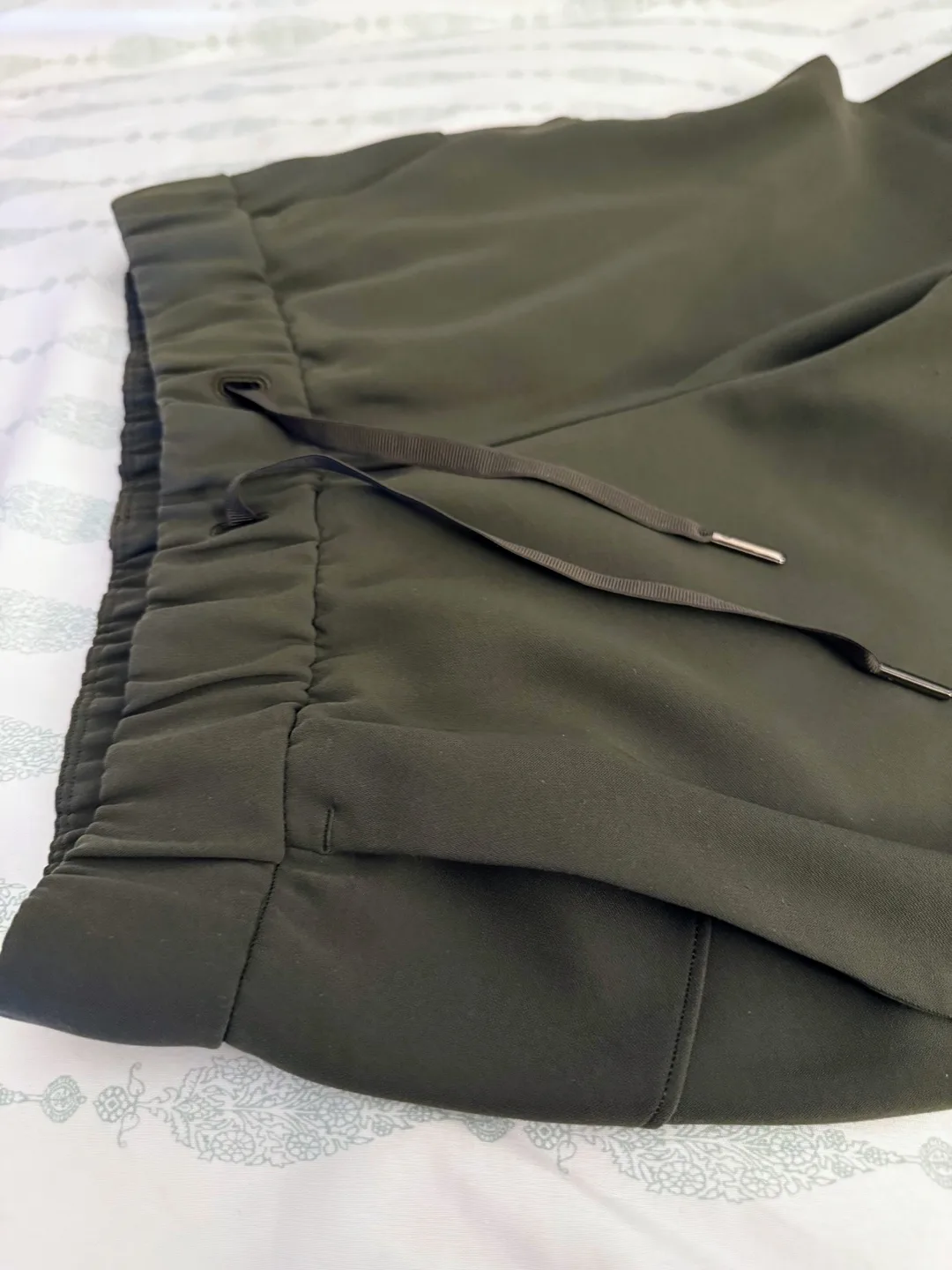Lululemon Dark Olive Green Cropped Pants - Size 4 image indicator(3)
