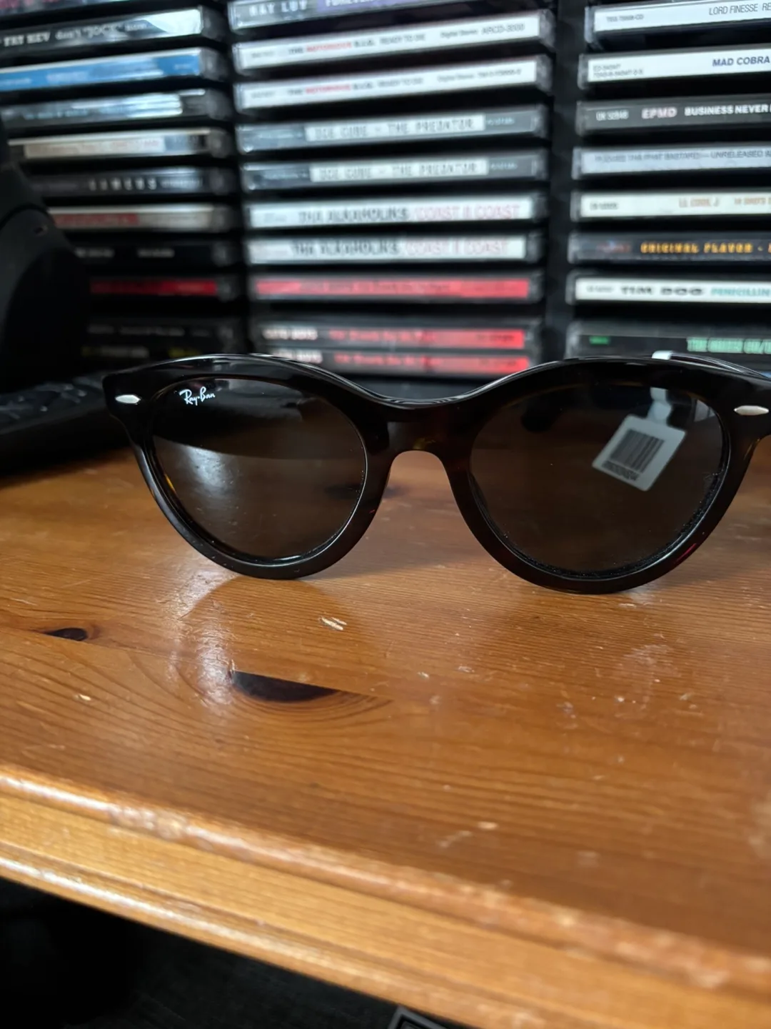 Ray-Ban Sunglasses Tortoise Shell thumbnail