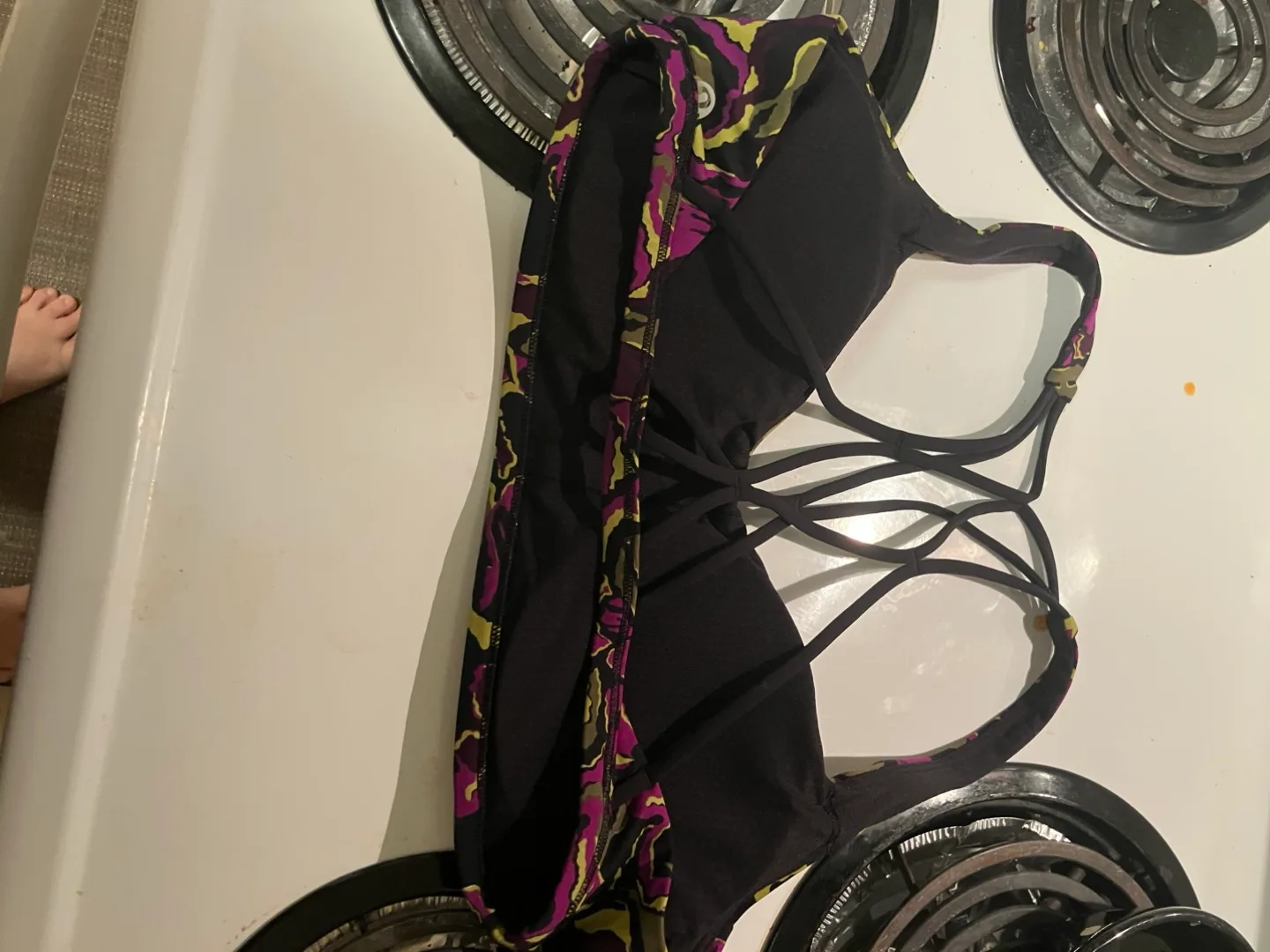 Lululemon Workout Top Size 8 image indicator(2)