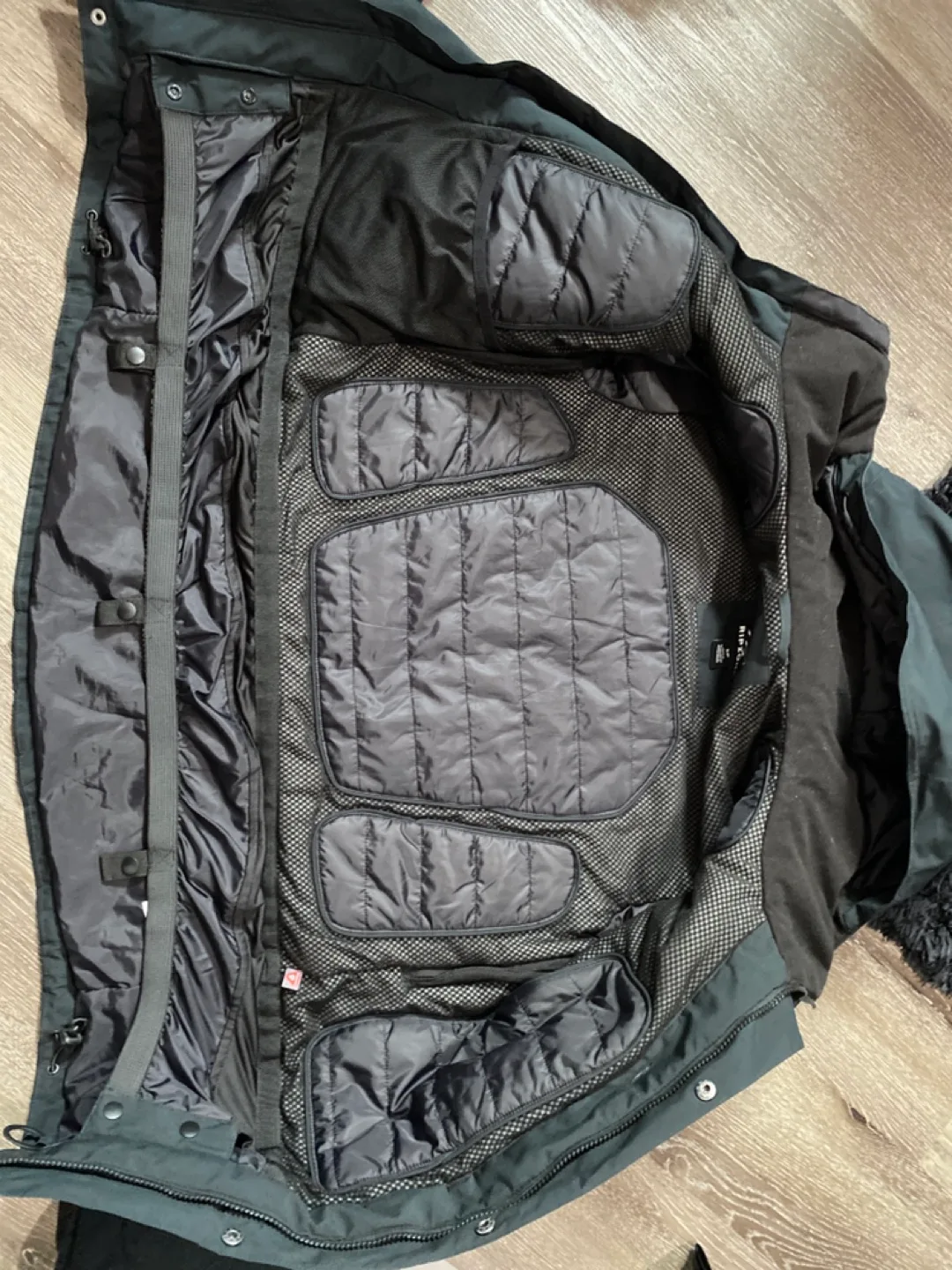 Ripzone Black Winter Jacket - Size Small image indicator(2)