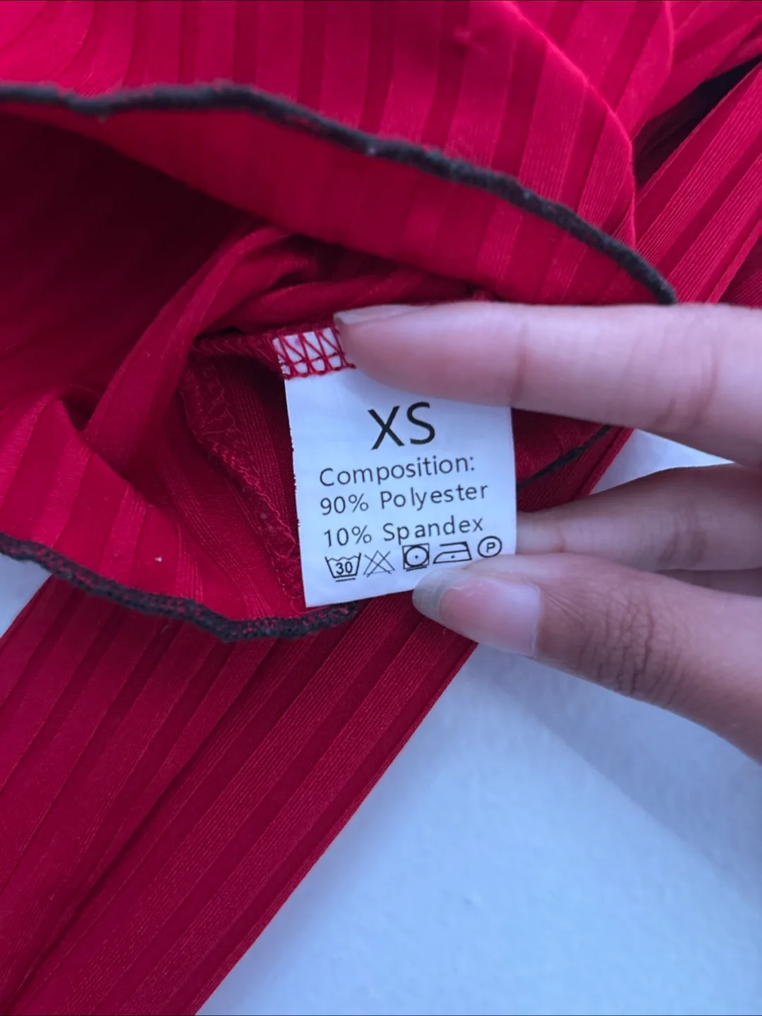 Red Shoulder Top - Size XS image indicator(2)