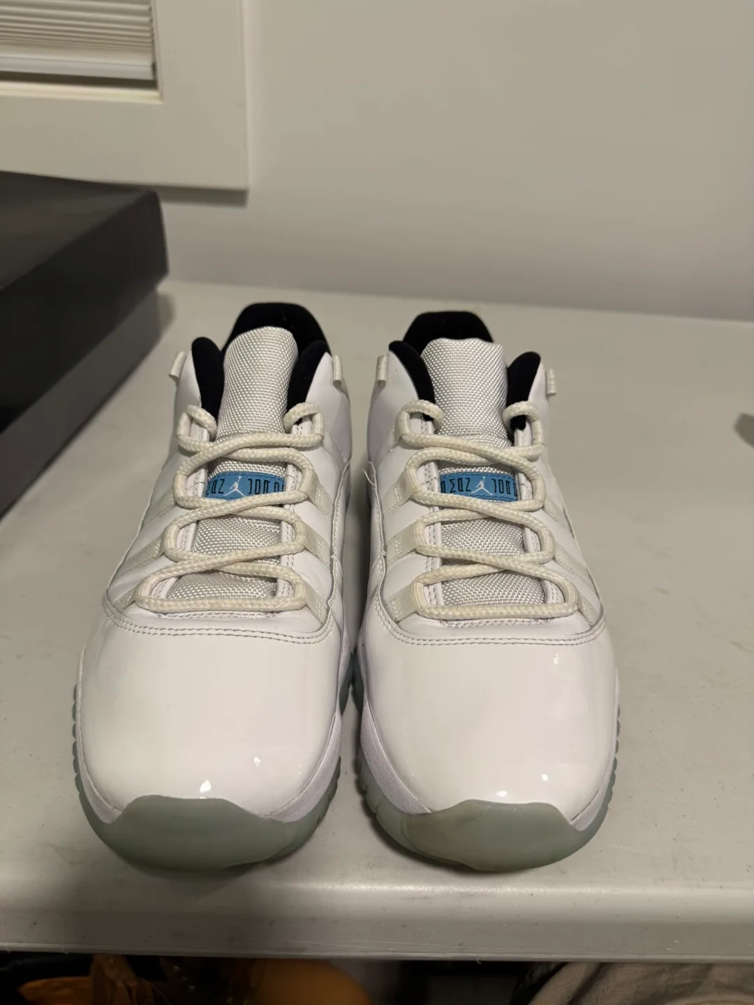 2 Jordan 11 thumbnail
