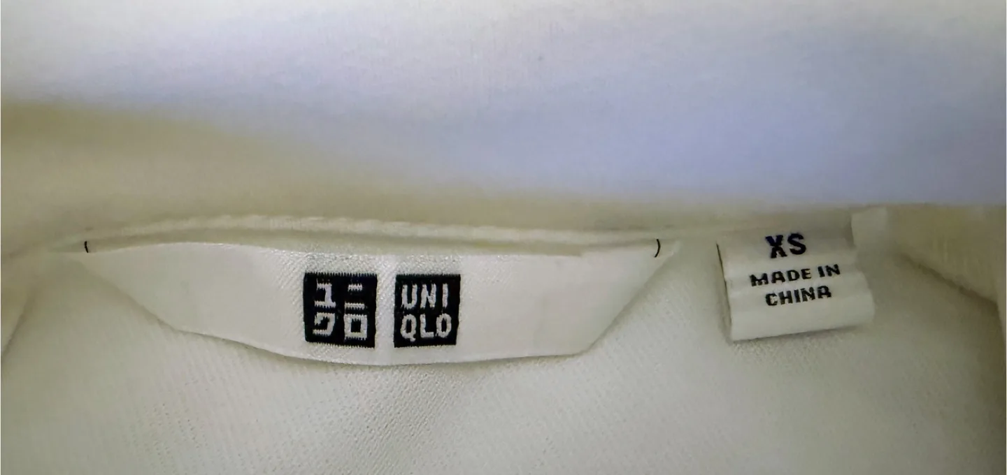 Uniqlo White Blouse - Size XS image indicator(3)