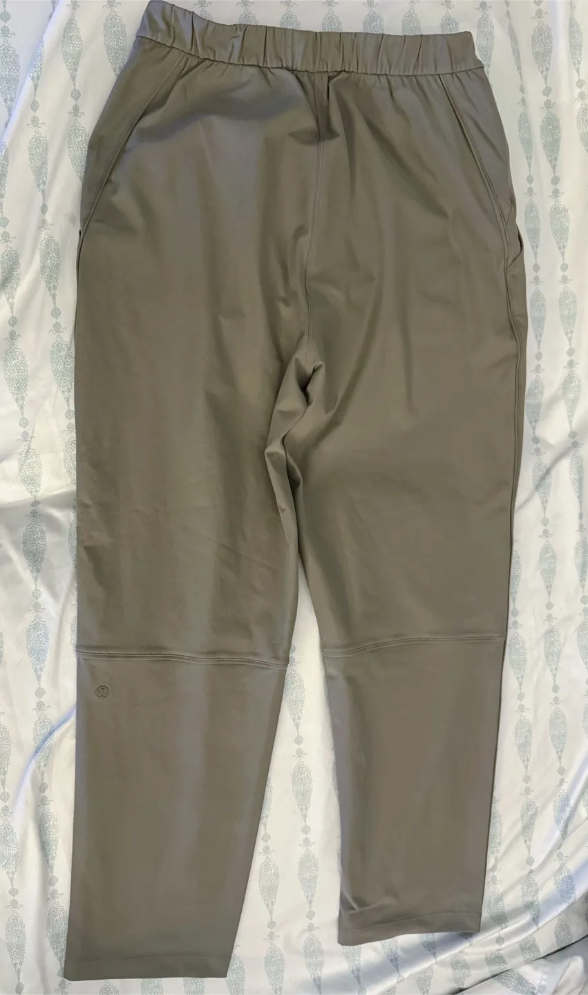 Lululemon Olive Green Pants - Size 8 image indicator(4)