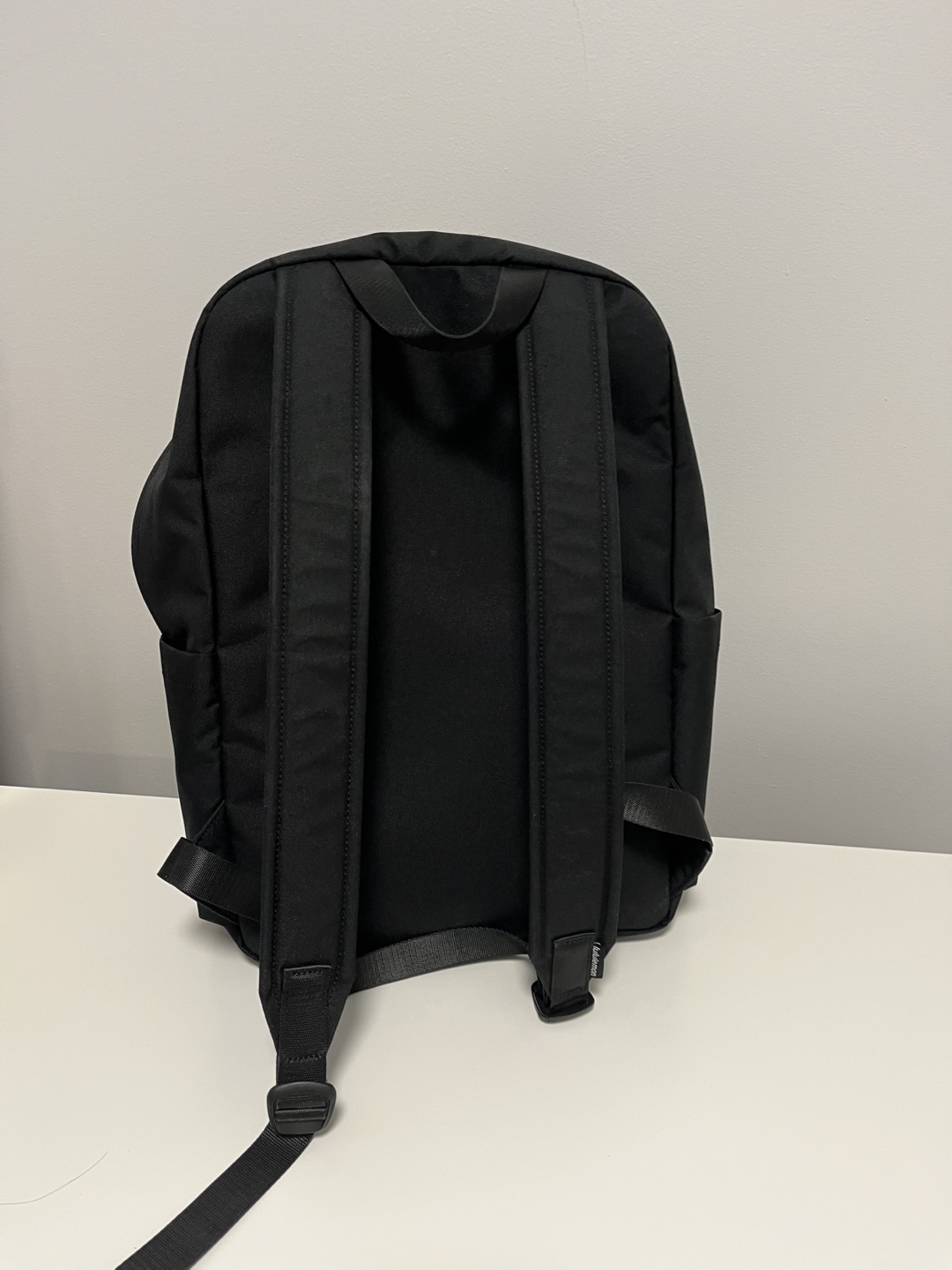 Lululemon Everywhere Backpack 22L - Black - photo 3