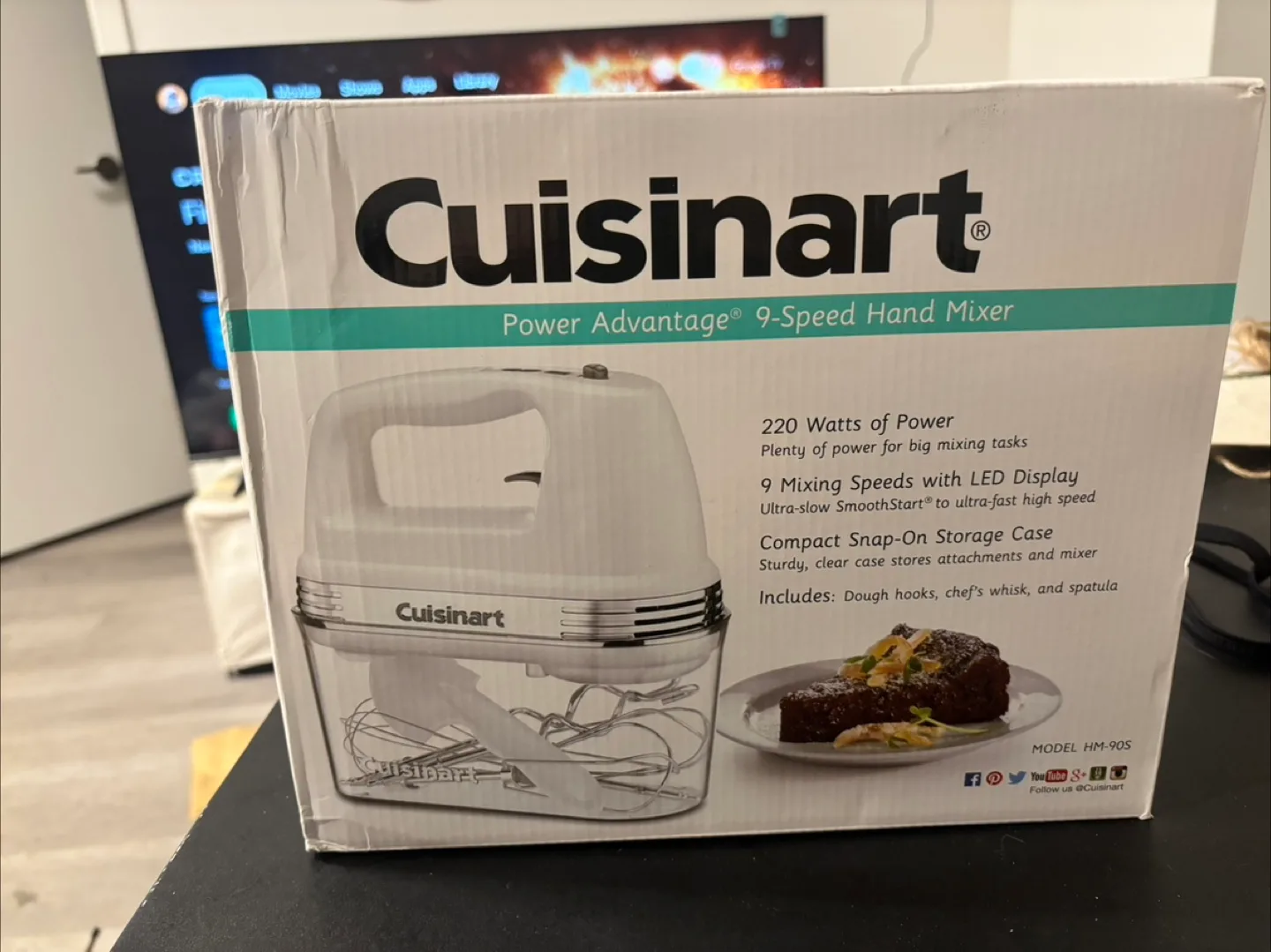 Brand new still in box Hand Mixer thumbnail