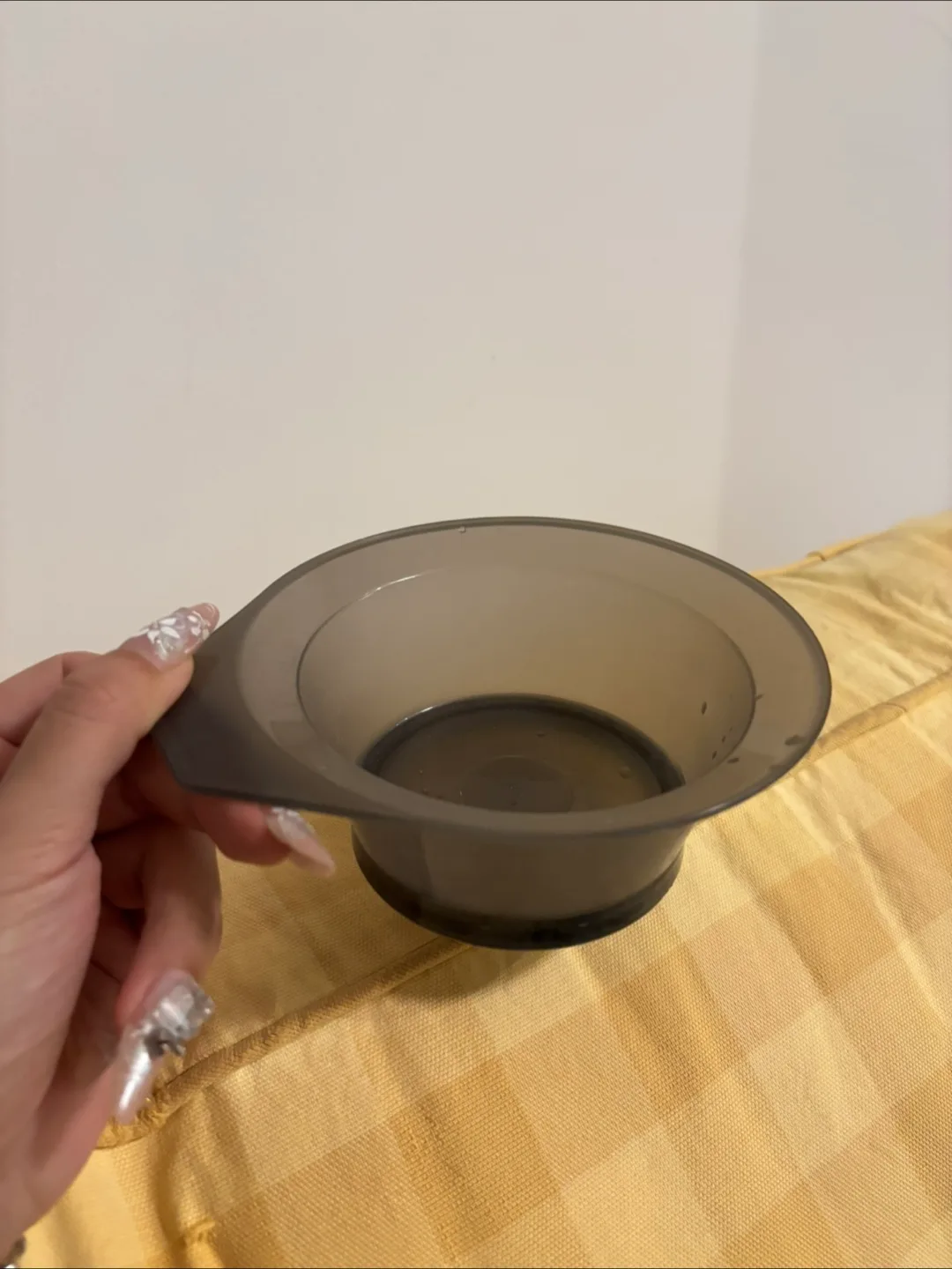 Hair Dye Mixing Bowl - Grey thumbnail