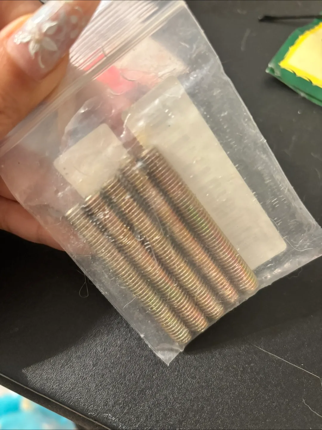 Bag of Metal Screws 69mmx8mm thumbnail