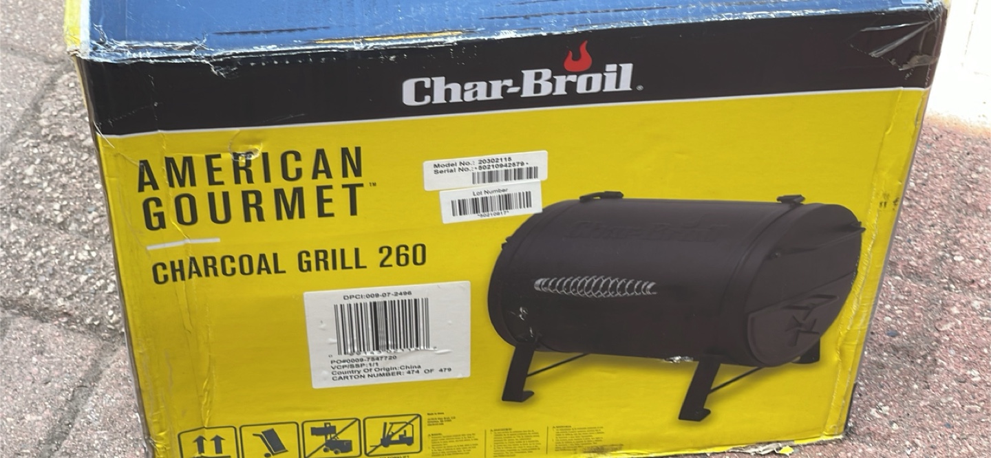 Char-Boil charcoal grill 260